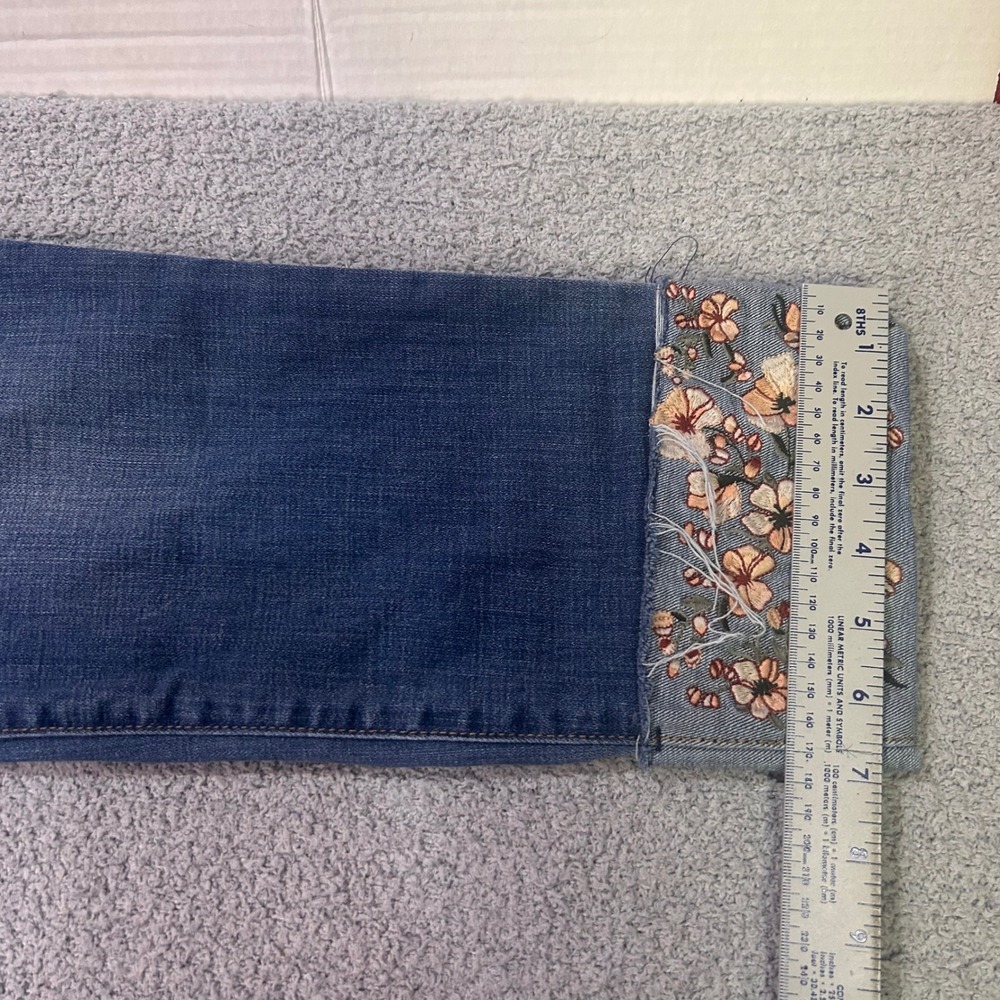 Chico's Jeans So Slimming Girlfriend Ankle 12R Floral Embroidered Cottagecore - Picture 7 of 10